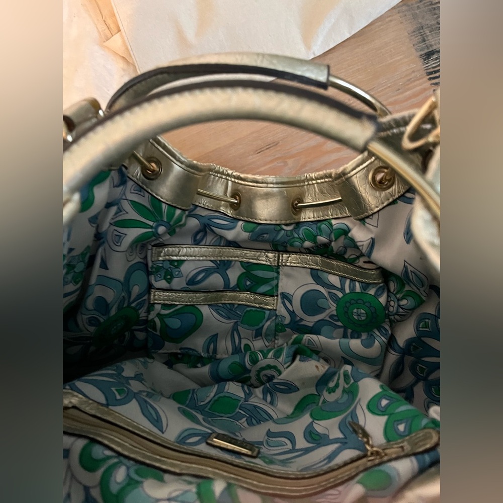 GUESS Summer Raffia Ring Handle Bag With Gold - Picture 8 of 17